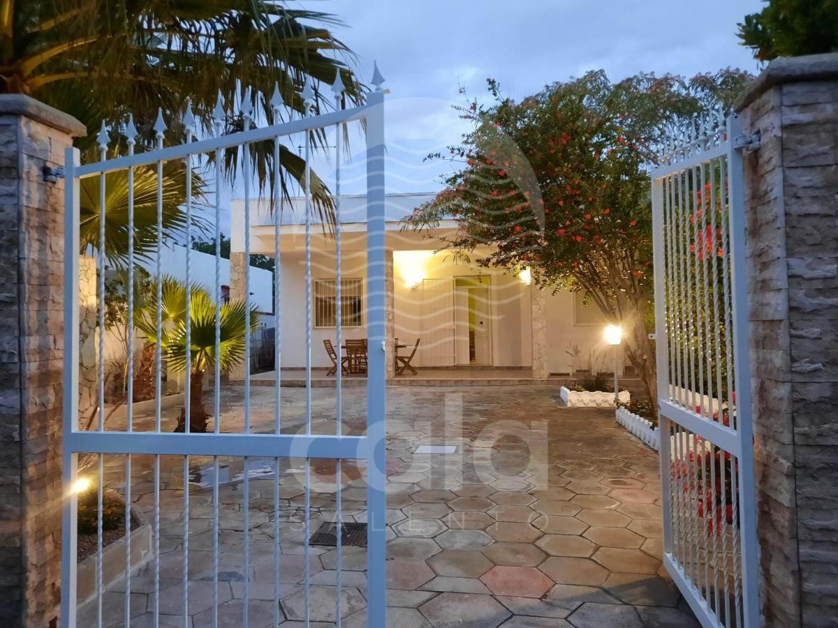 Villa Caledonia Torre Lapillo Exterior foto